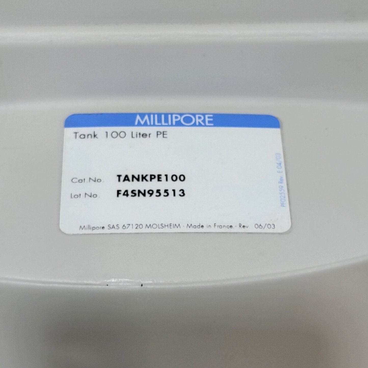 Millipore 100 Liter Polyethylene Storage Tank TANKPE100 w/ Fill Level Meter