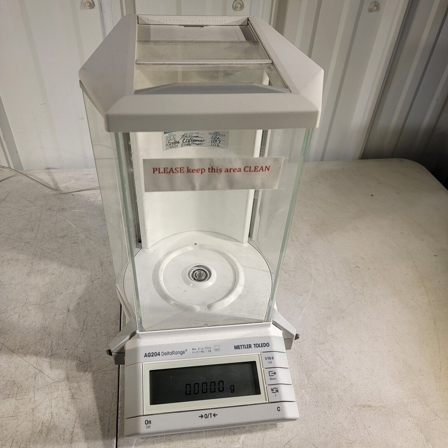 Mettler Toledo AG204 DeltaRange Analytical Balance 61g/210g AG204DR 0.1mg