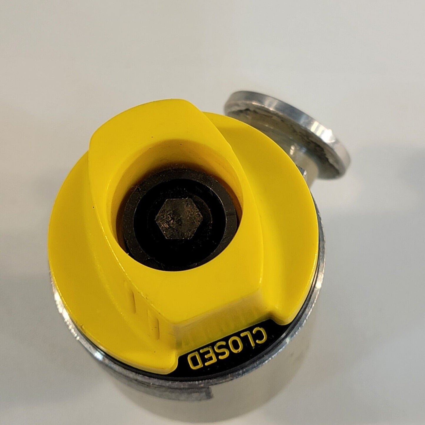 Balzers EVA-016-H 90 Degree Angle Valve NO. BPV15000 KF16 NW16 QW16 Flange