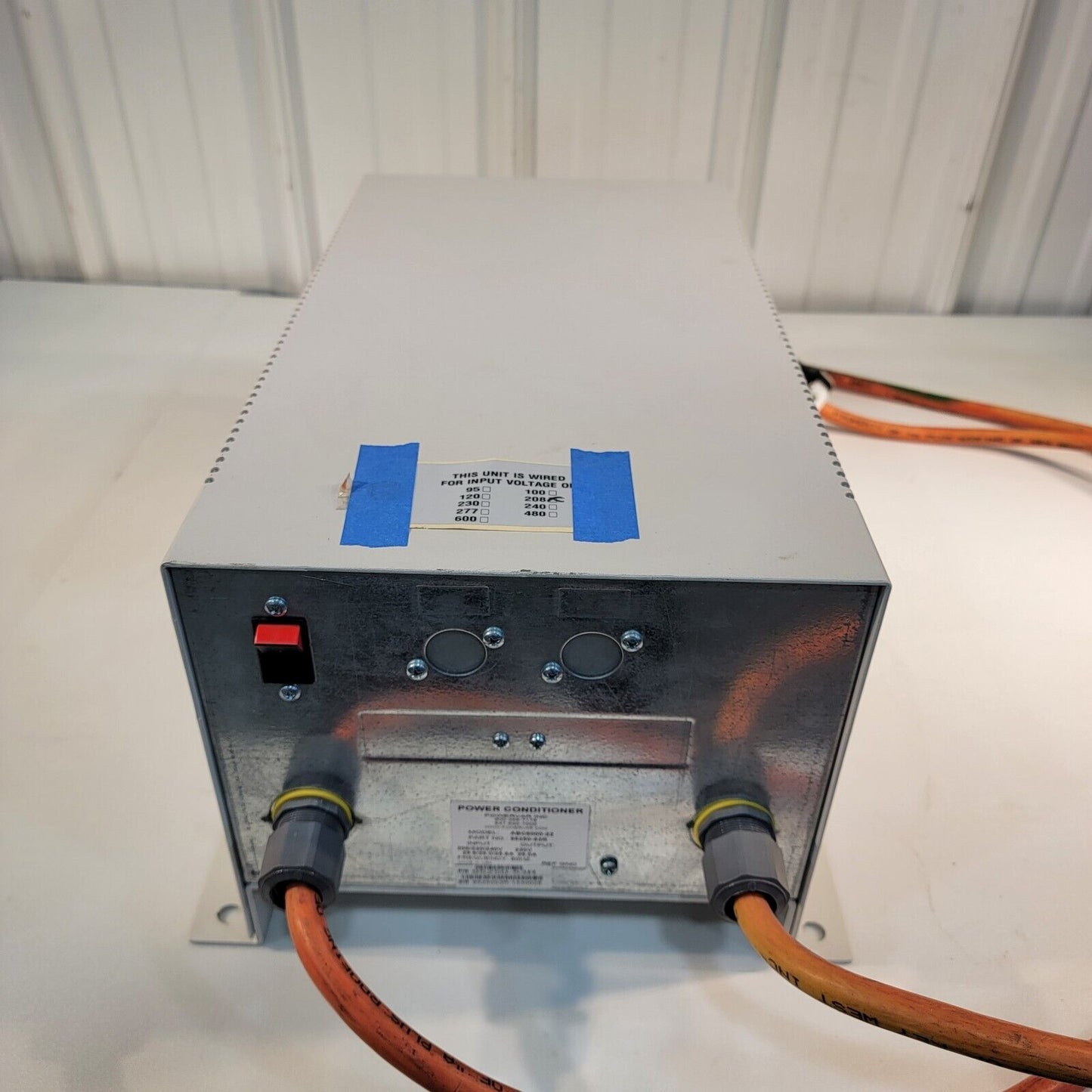 Ametek Powervar Power Conditioner ABC6000-22 P/N 95250-53 208-240v 25A 60Hz